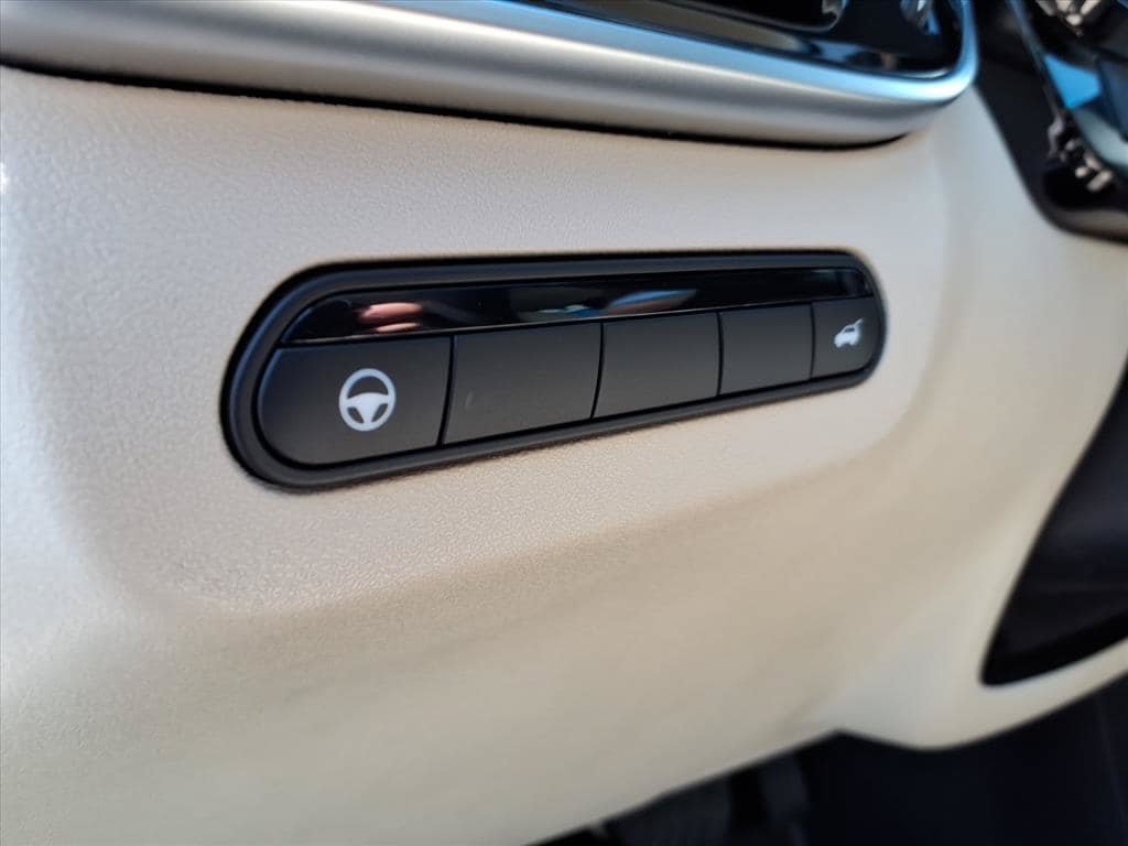 Used 2025 INFINITI QX60 Luxe AWD/4WD image 22