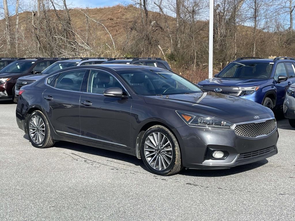 Used 2018 Kia Cadenza Premium