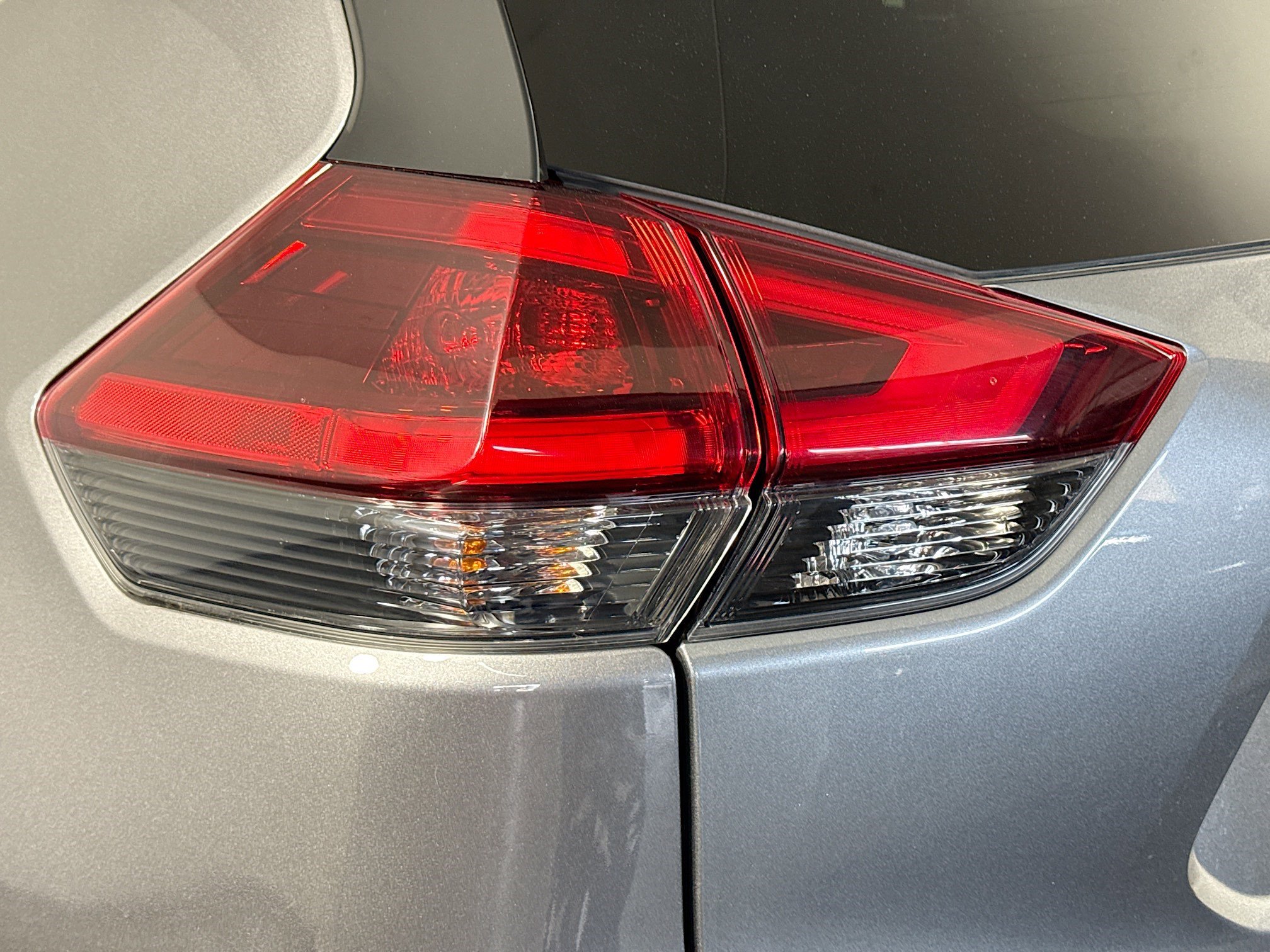 Used 2019 Nissan Rogue SV image 36