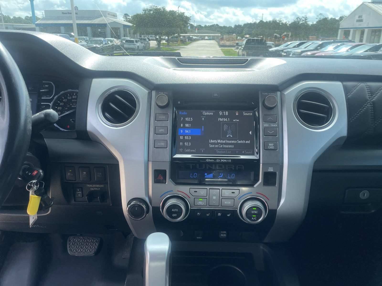 Used 2019 Toyota Tundra Platinum AWD/4WD image 10