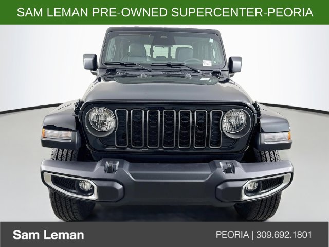 Used 2026 Jeep Gladiator Sport AWD/4WD image 2
