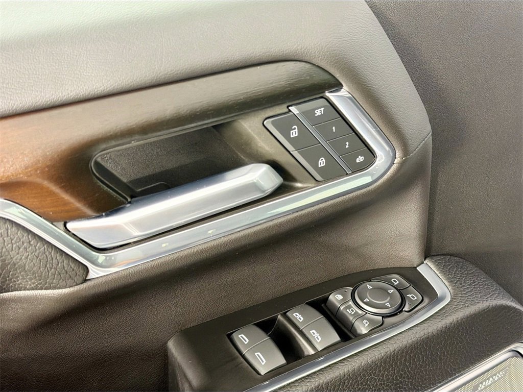 Used 2024 GMC Sierra 2500 Denali w/ Technology Package image 17