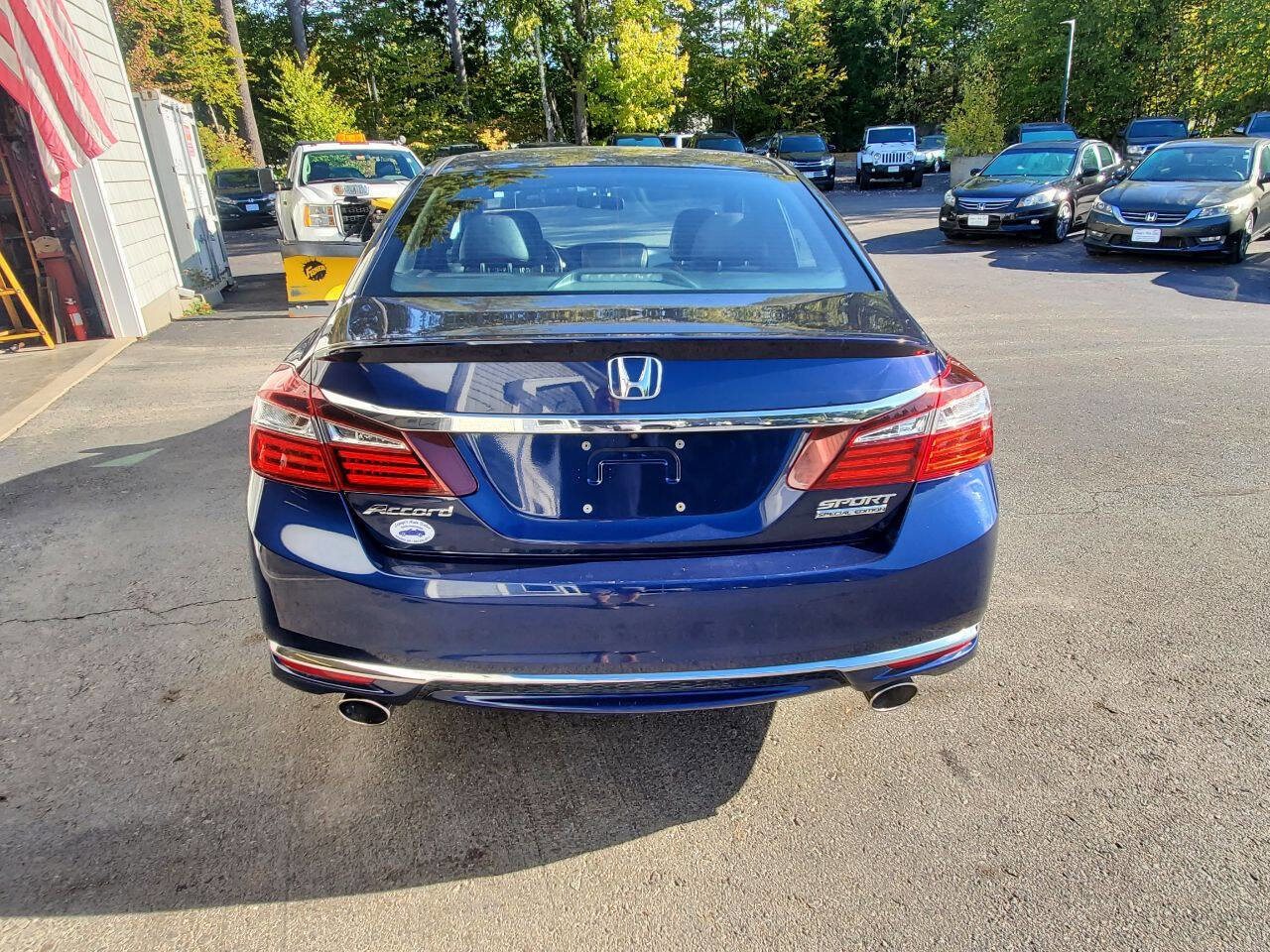 Used 2017 Honda Accord Sport Special Edition image 6
