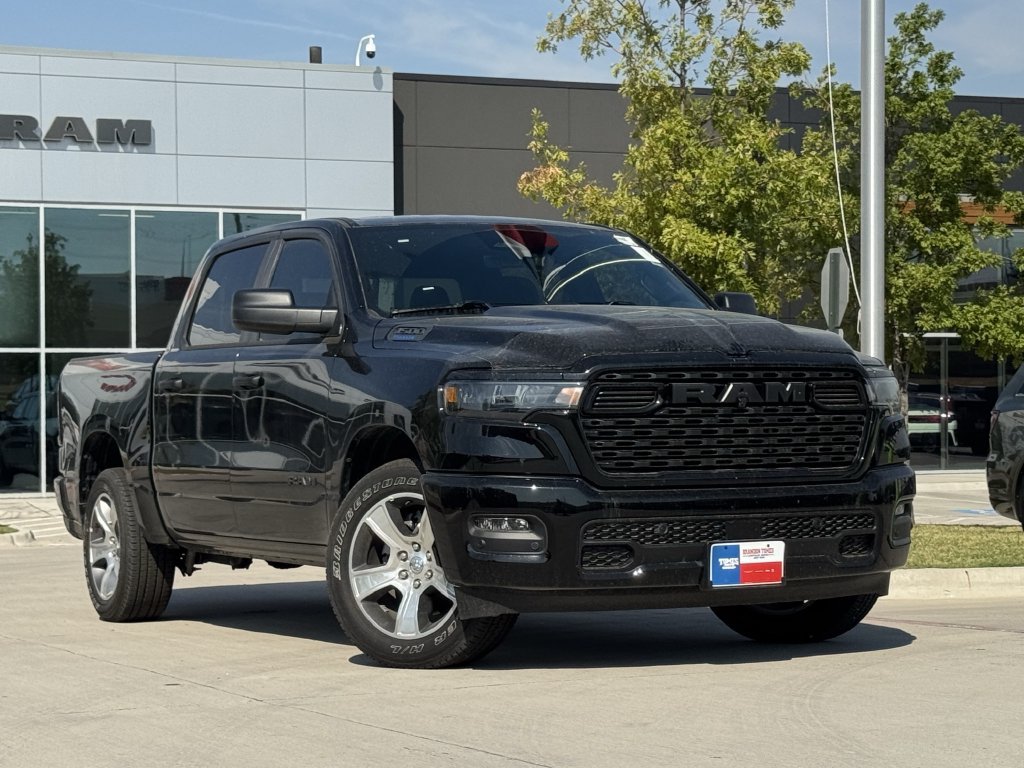 Used 2026 RAM 1500 Express RWD image 2