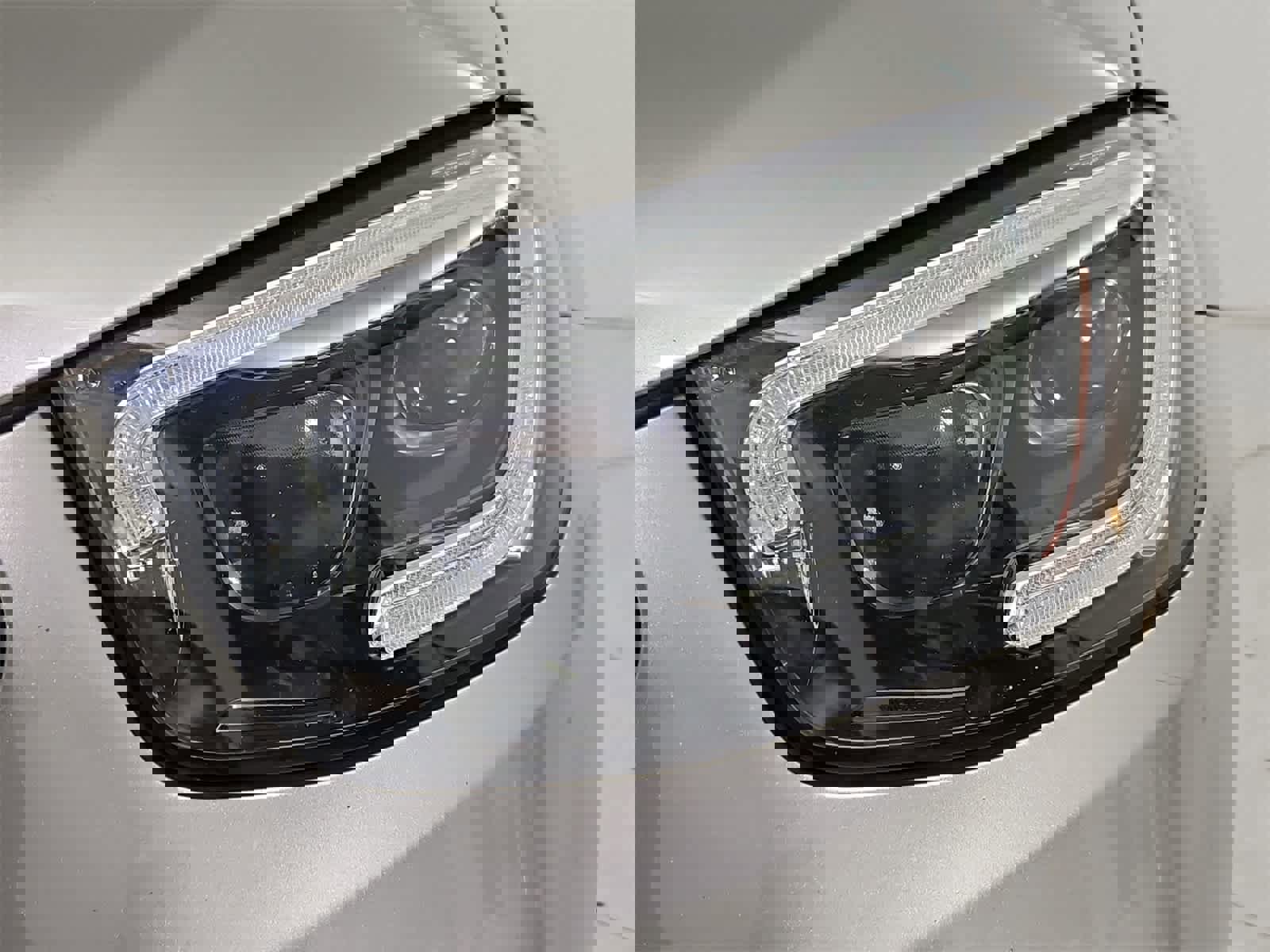 Used 2022 Mercedes-Benz GLC 300 4MATIC image 10