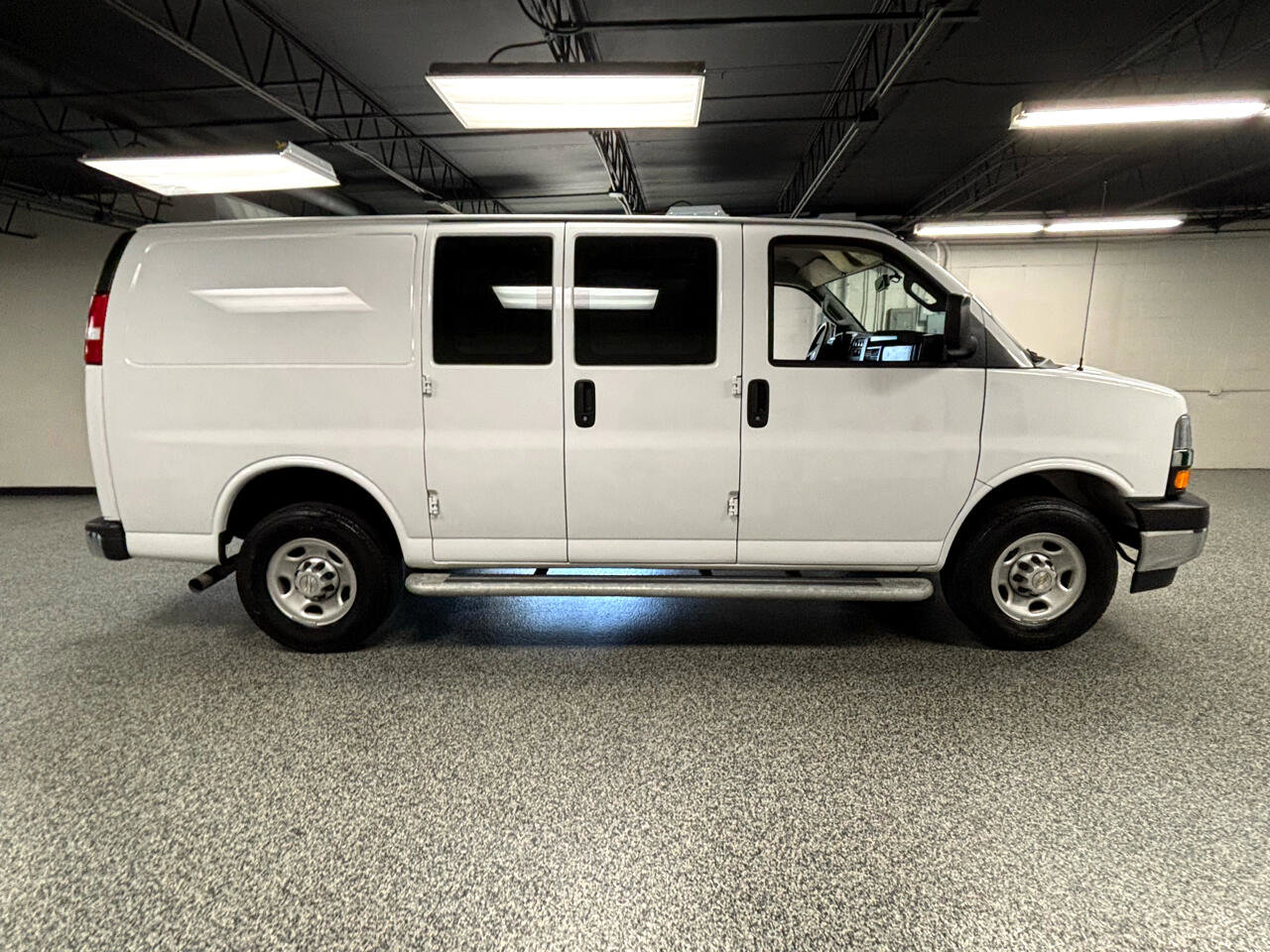 Used 2023 Chevrolet Express 2500 w/ Driver Convenience Package image 3