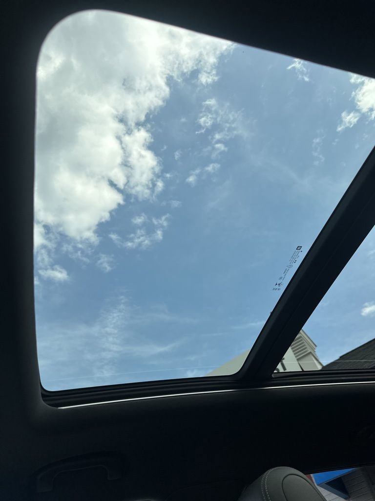 Used 2021 Chevrolet TrailBlazer ACTIV w/ Sun and Liftgate Package AWD/4WD image 25