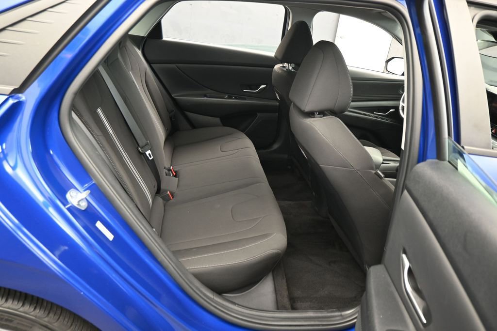 Used 2023 Hyundai Elantra SEL w/ Convenience Package FWD image 35