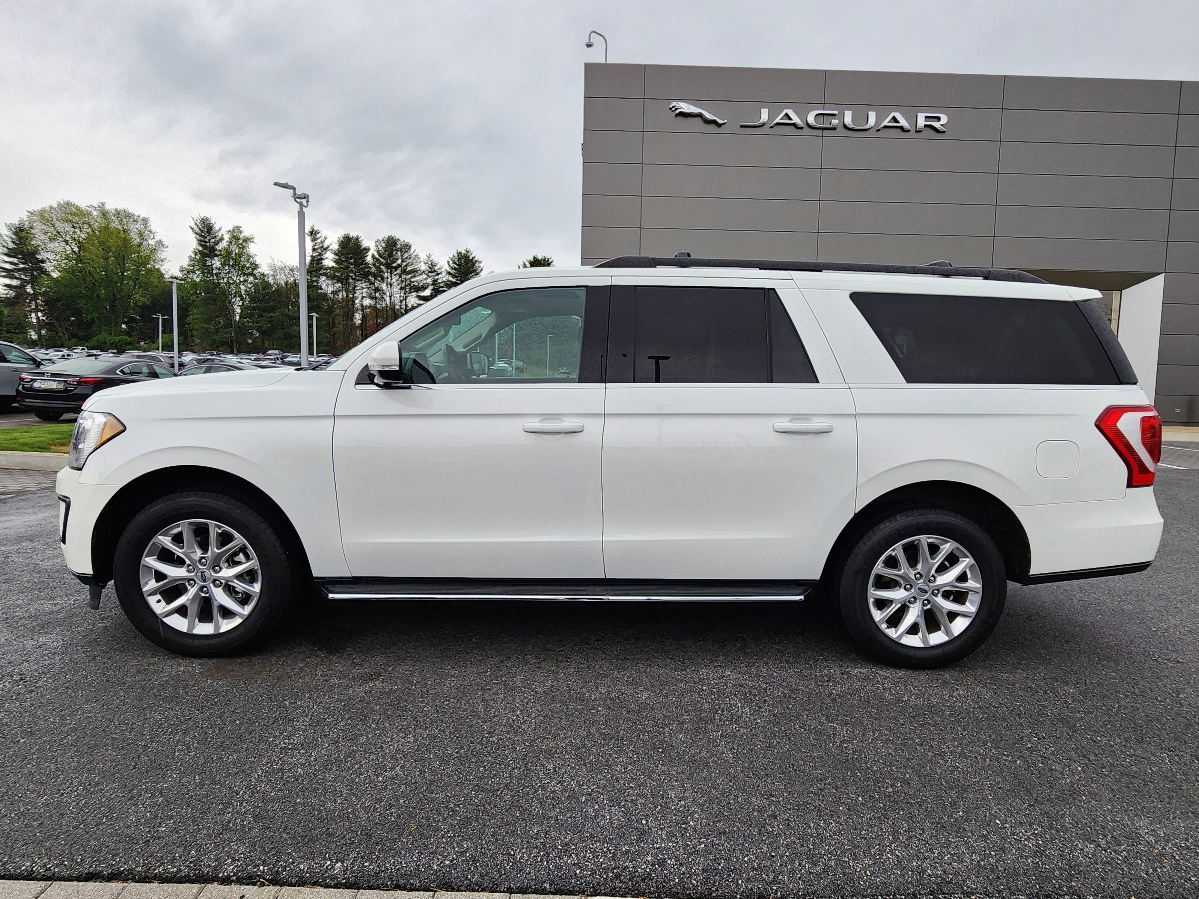 Used 2021 Ford Expedition Max XLT RWD image 5