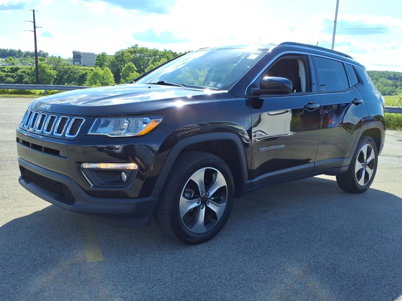 Used 2019 Jeep Compass Latitude w/ Popular Equipment Group AWD/4WD image 4