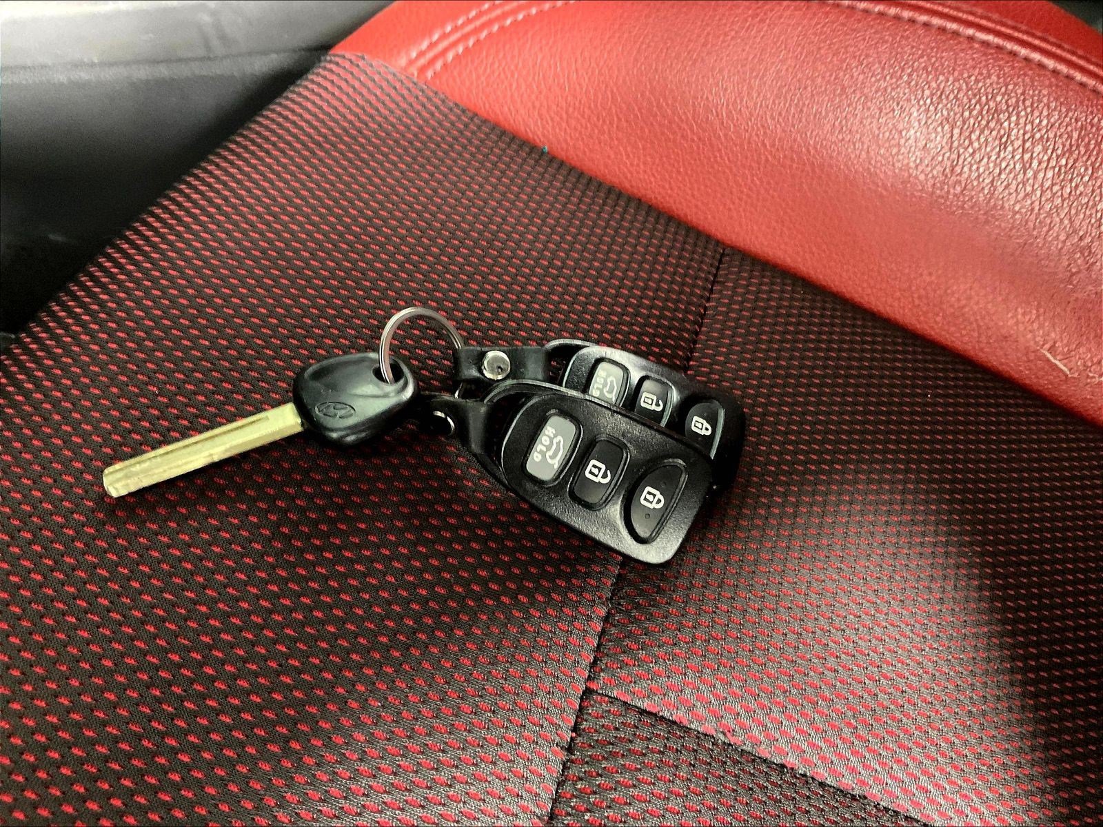 Used 2016 Hyundai Veloster Turbo R-Spec FWD image 33