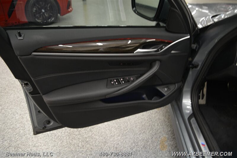 Used 2023 BMW 530i w/ M Sport Package RWD image 37