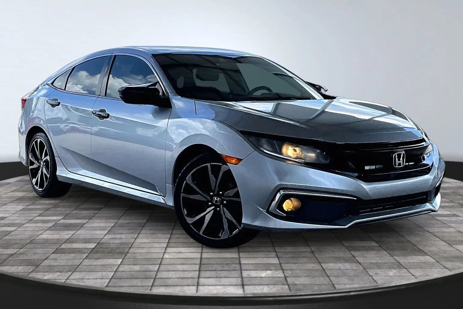 Used 2019 Honda Civic Sport image 3