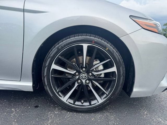 Used 2019 Toyota Camry XSE FWD image 9