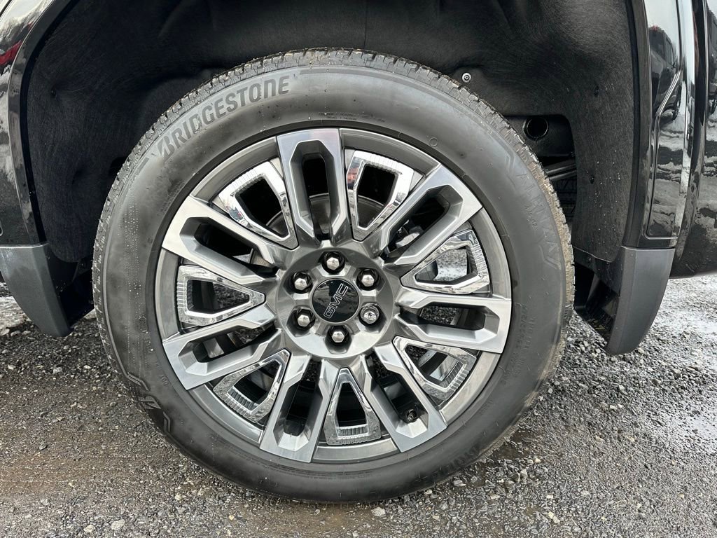 Used 2025 GMC Sierra 1500 Denali Ultimate image 16