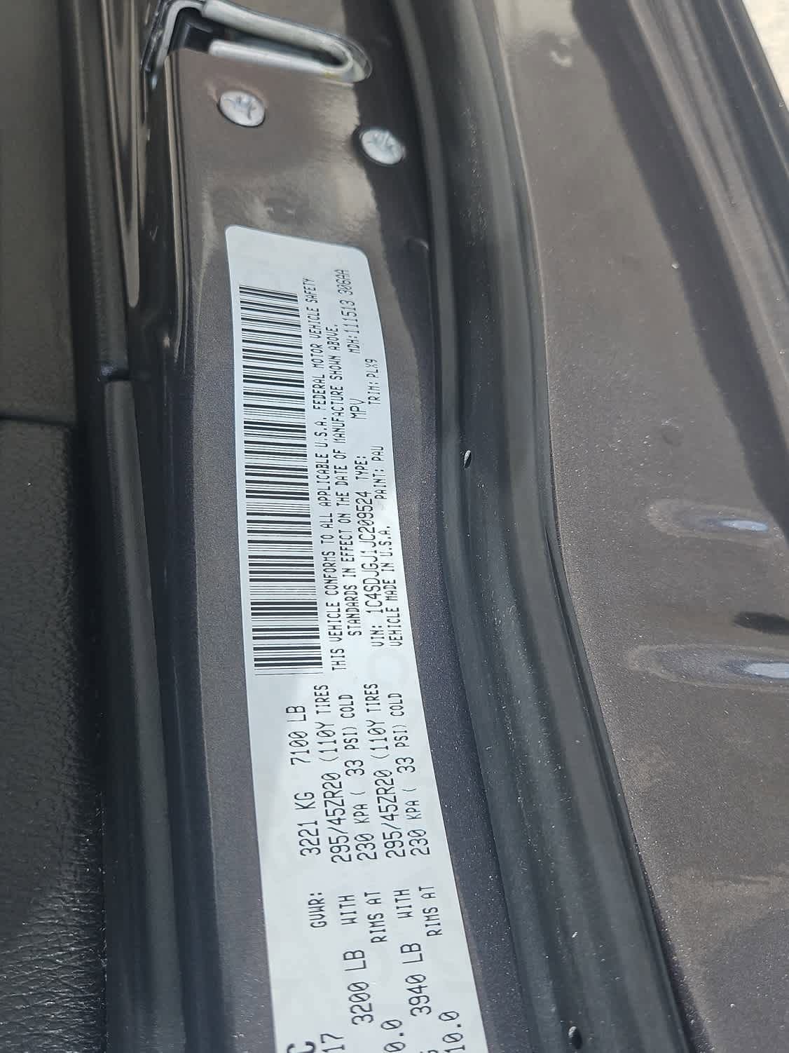 Used 2018 Dodge Durango SRT w/ Technology Group image 21