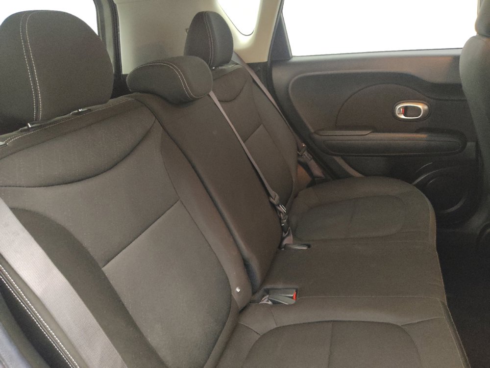 Used 2016 Kia Soul w/ Option Group 020 FWD image 19