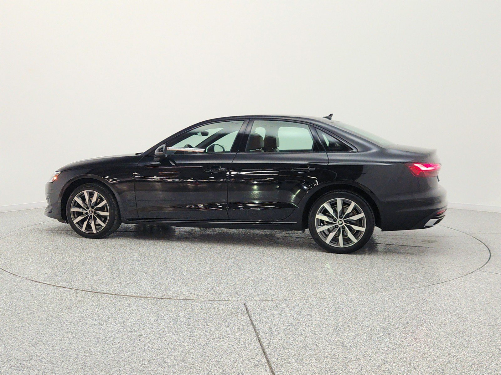 Used 2023 Audi A4 2.0T Premium Plus w/ Premium Plus Package AWD/4WD image 8
