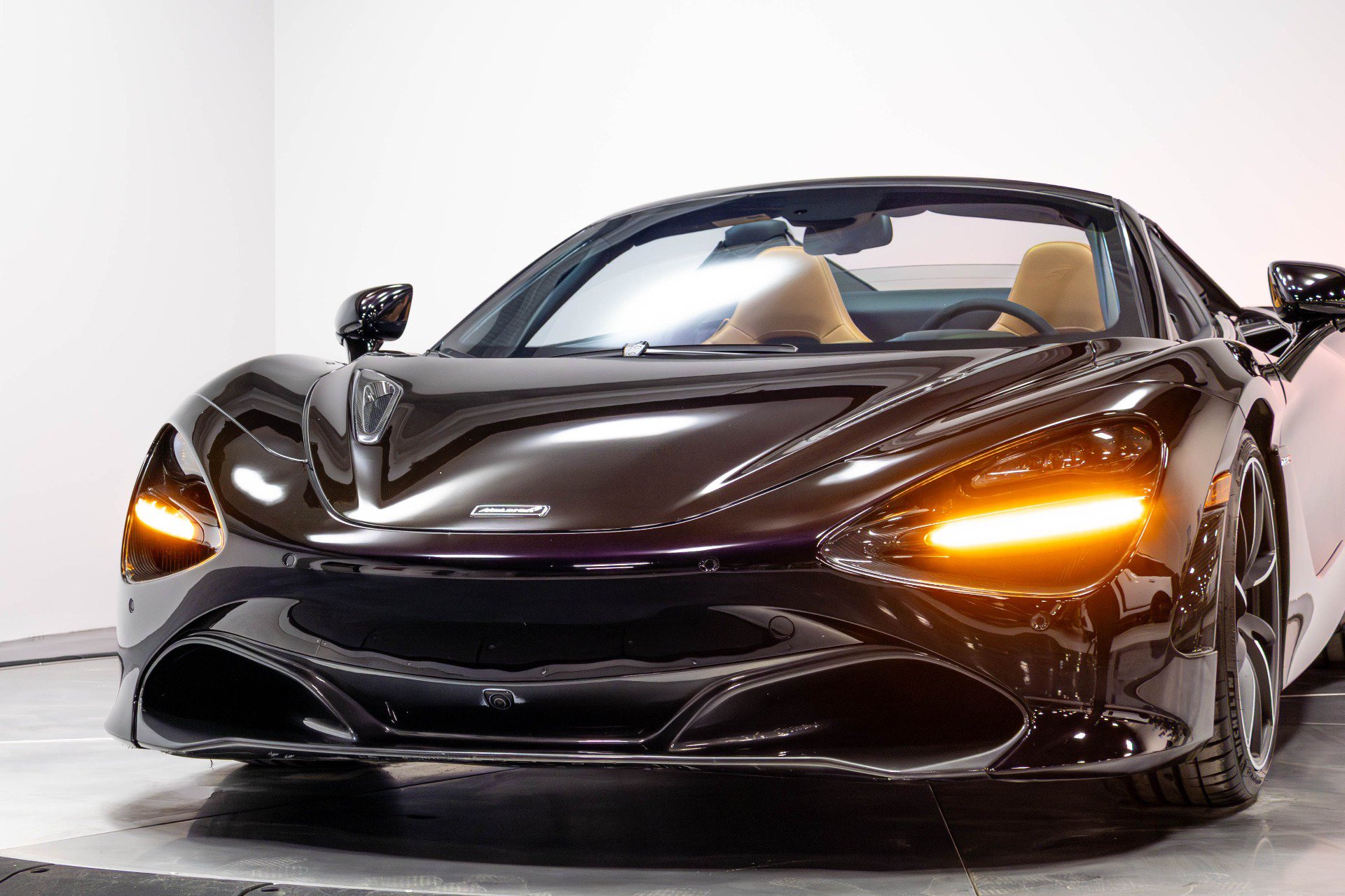 Used 2019 McLaren 720S Luxury RWD image 82