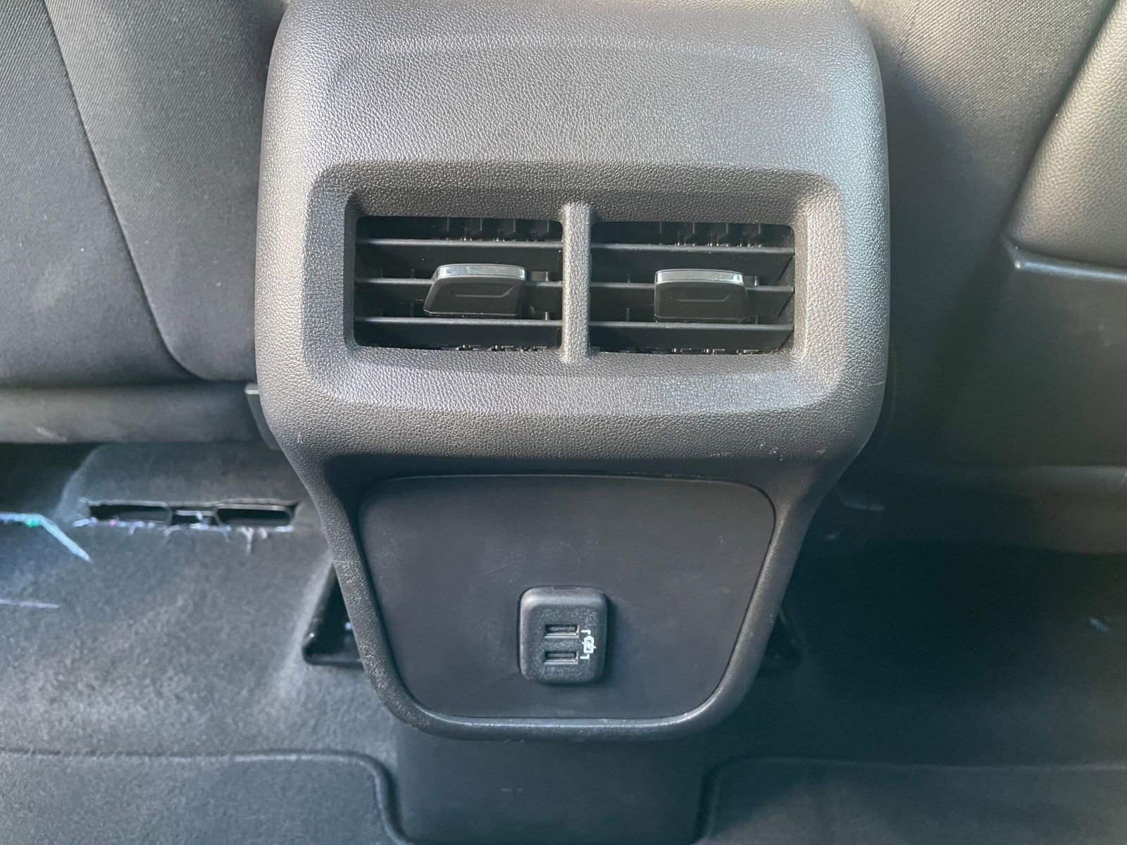 Used 2024 GMC Terrain SLE image 24