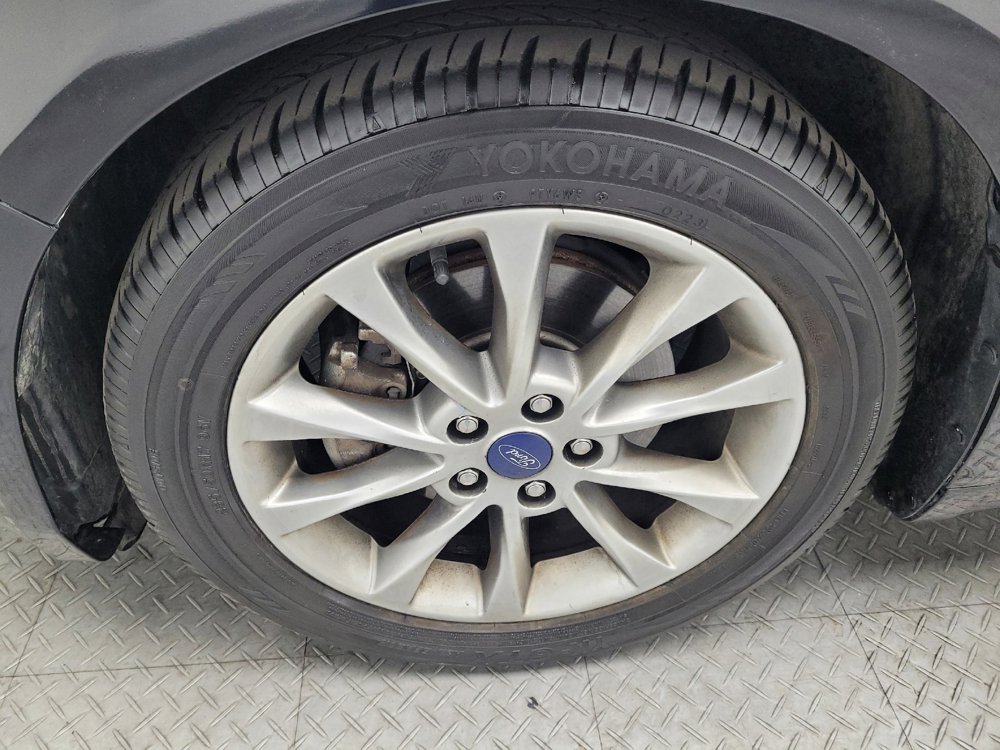 Used 2017 Ford Fusion SE w/ Fusion SE Technology Package FWD image 31