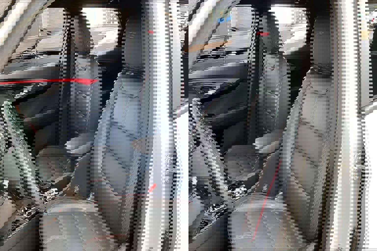 Used 2024 Chevrolet TrailBlazer RS w/ Driver Confidence Package image 8