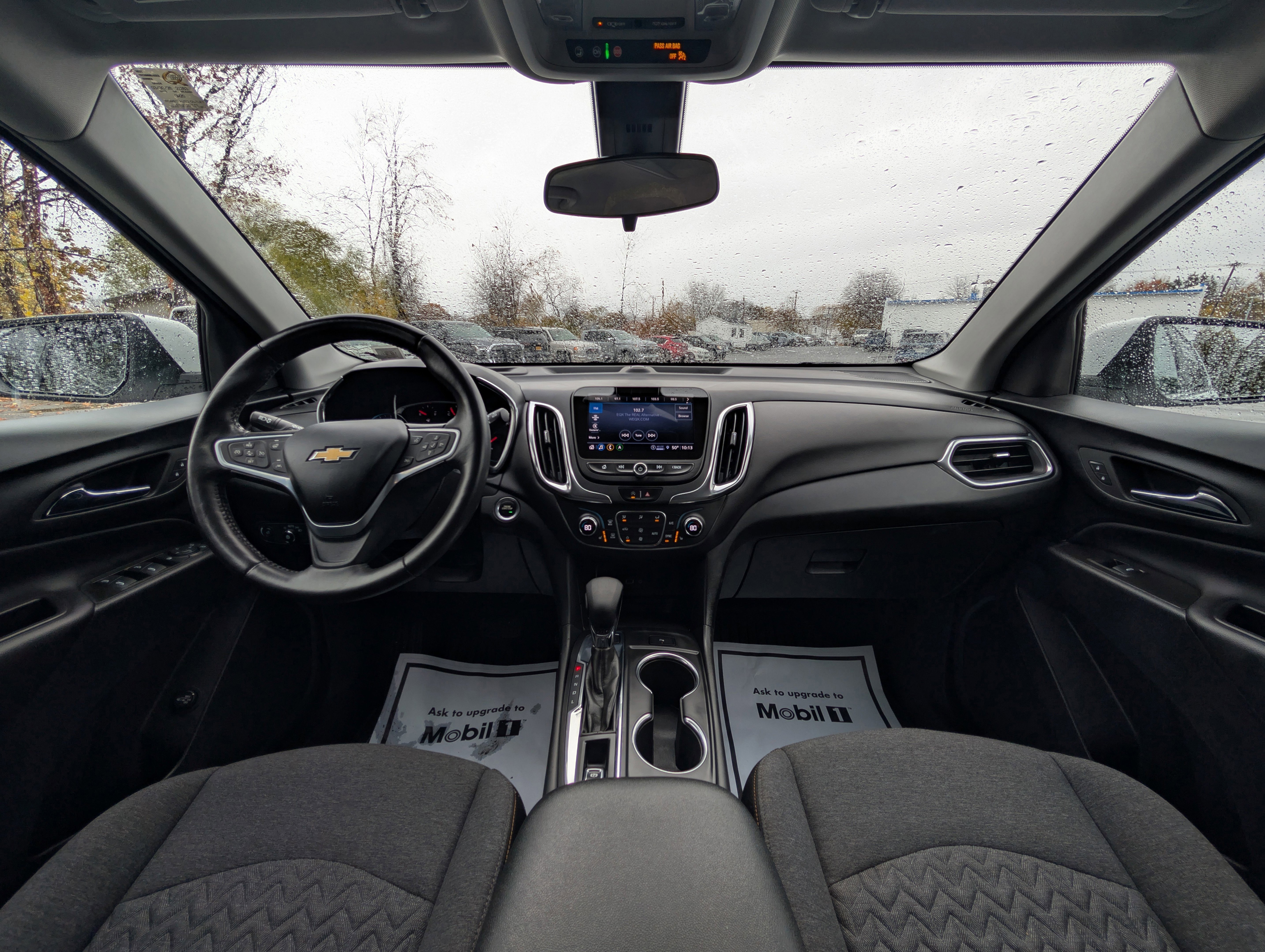 Used 2022 Chevrolet Equinox LT image 2