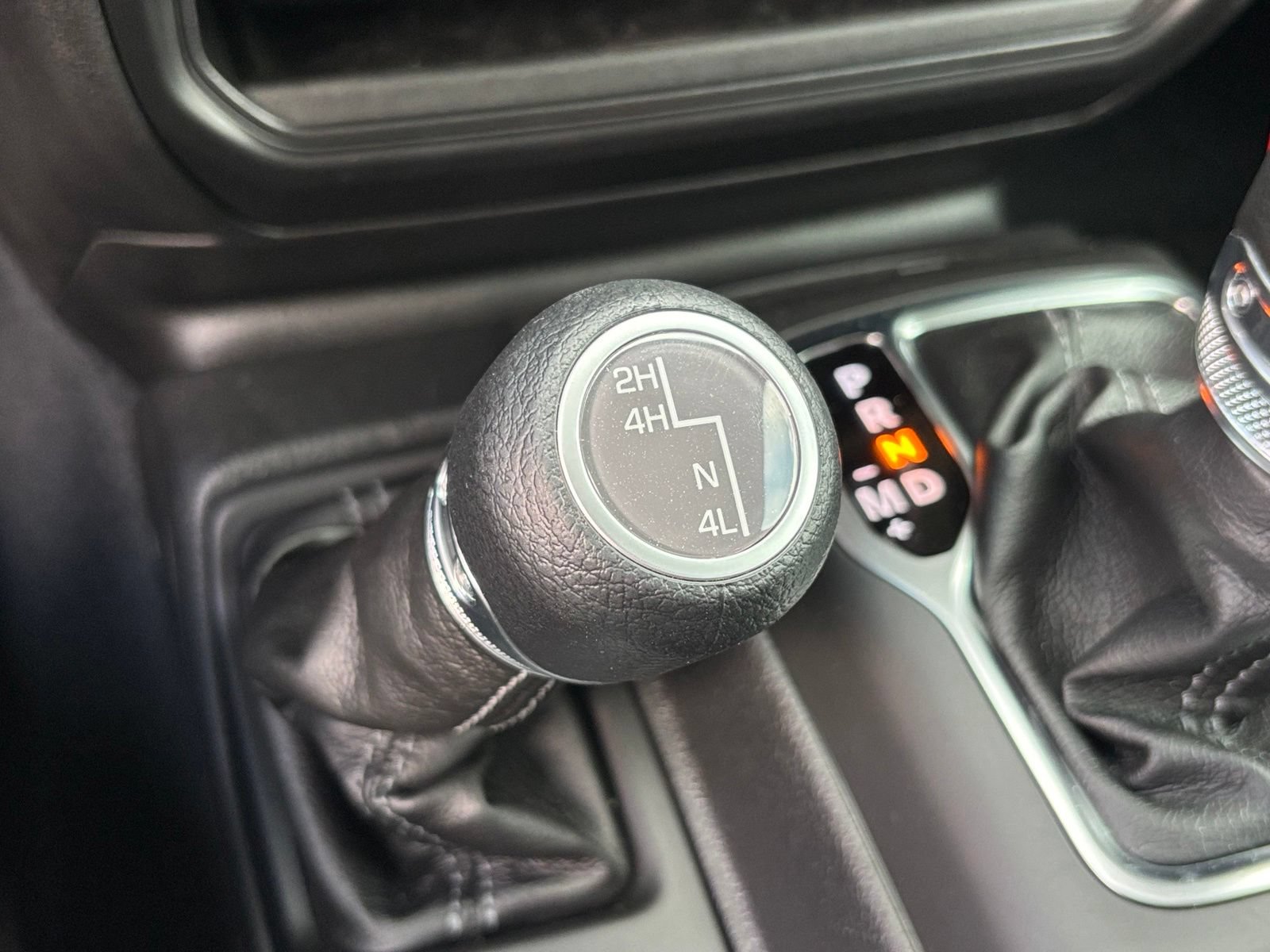 Used 2026 Jeep Wrangler Sport AWD/4WD image 18