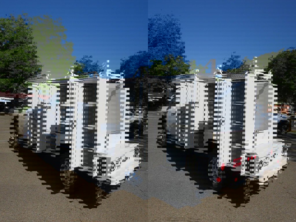 New 2023 RAM 4500 Tradesman w/ Chrome Appearance Group image 2