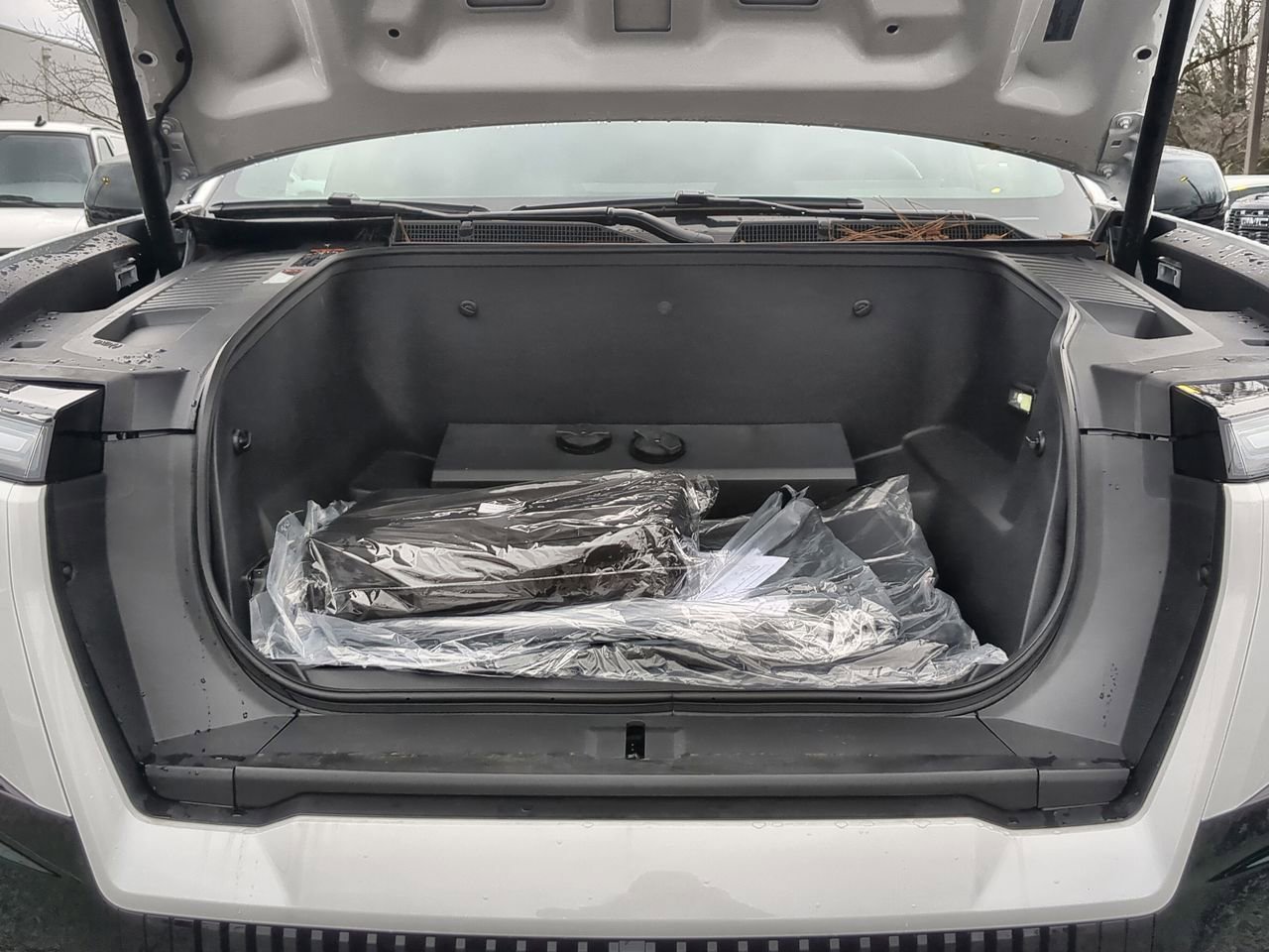 New 2026 GMC Sierra EV Elevation w/ Premium Package image 29