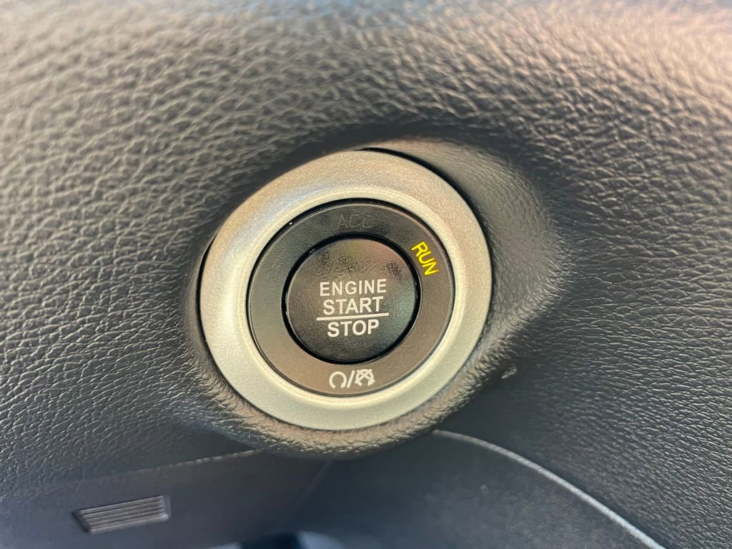 Used 2020 Chrysler Pacifica Touring-L w/ Advanced Safetytec Group image 9