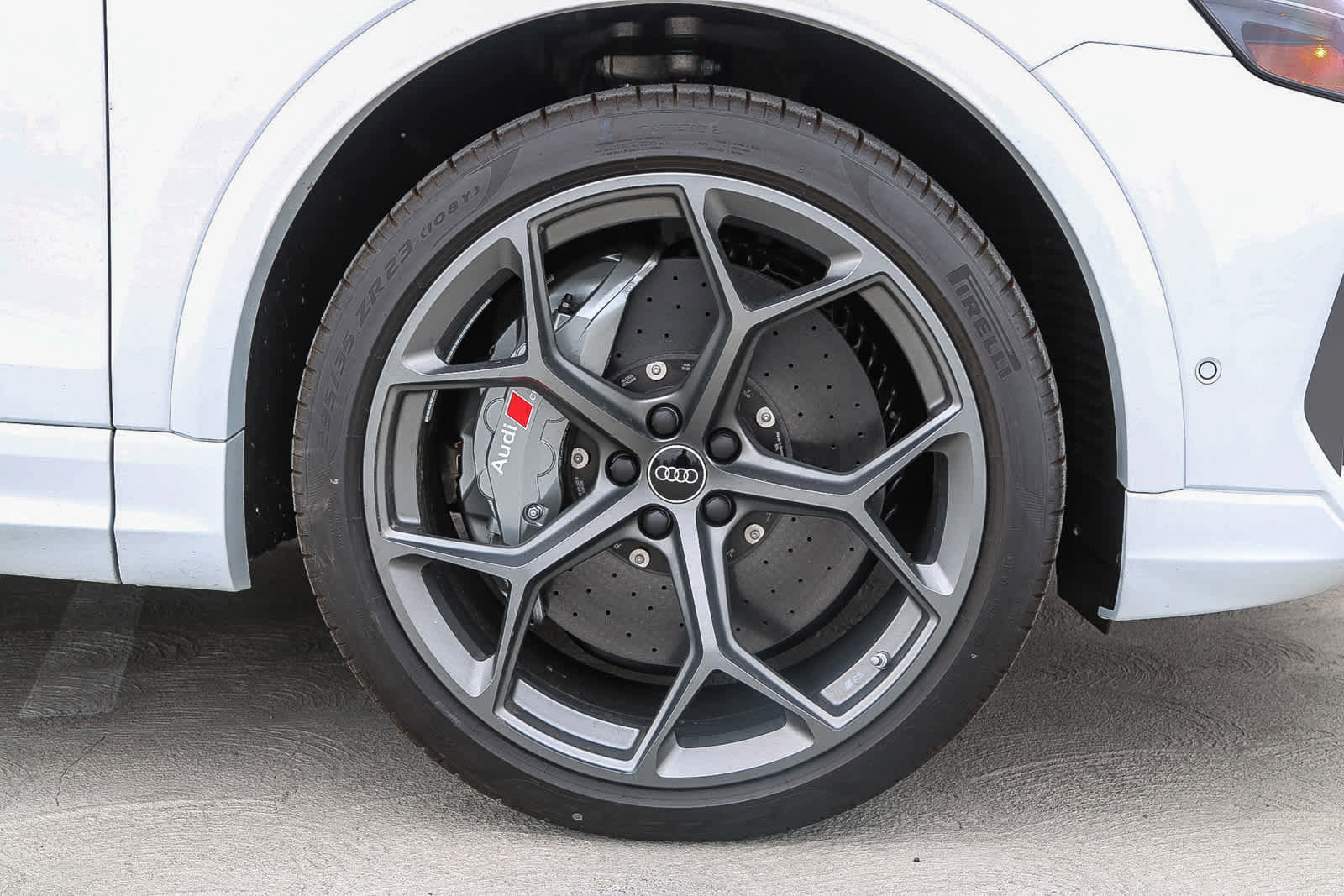 New 2025 Audi RS Q8 performance image 11