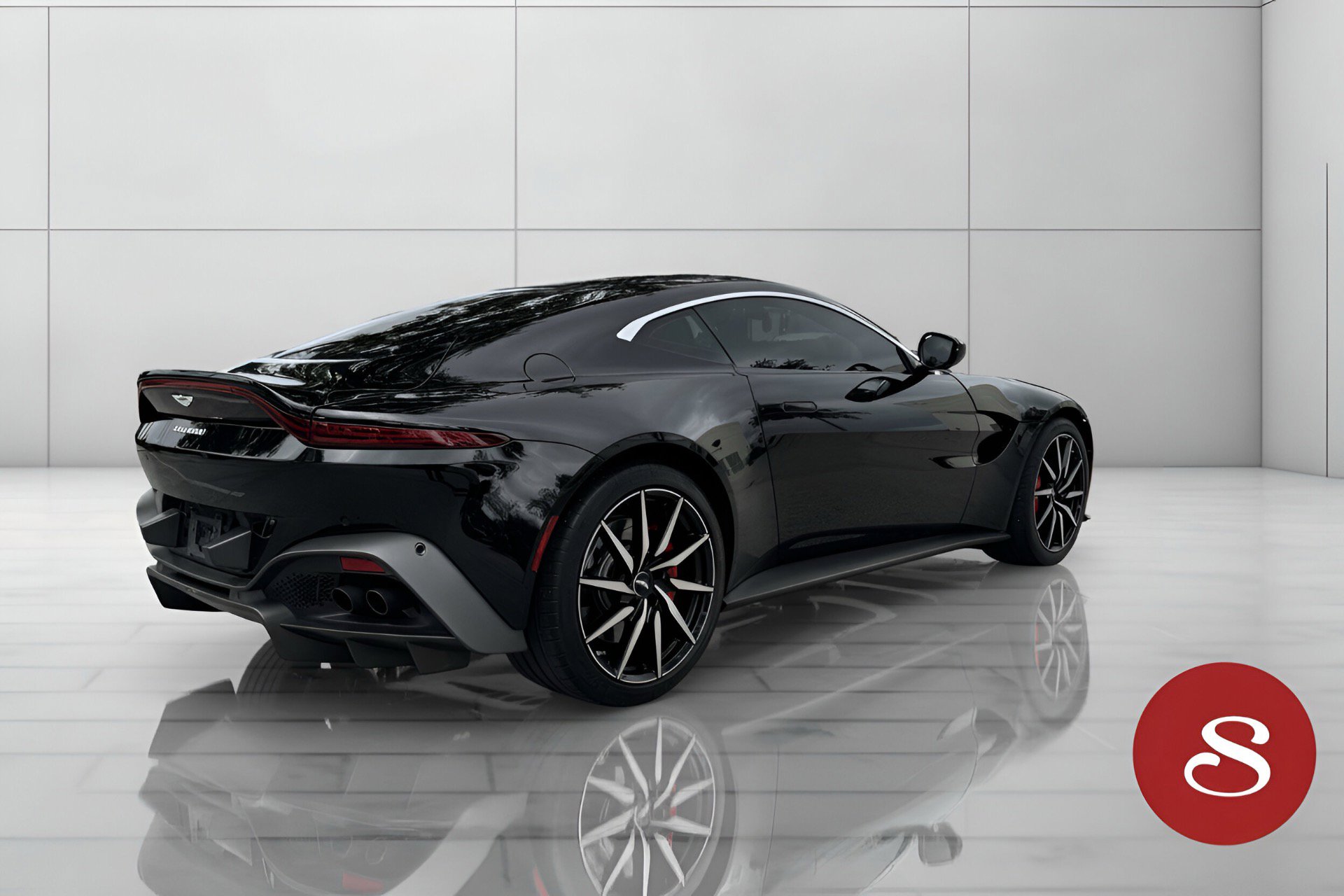 Used 2019 Aston Martin V8 Vantage Coupe image 8