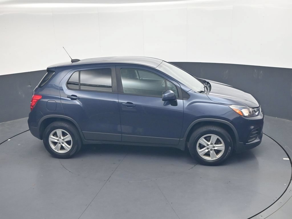 Used 2019 Chevrolet Trax LS w/ Tint and Cruise Package AWD/4WD image 31
