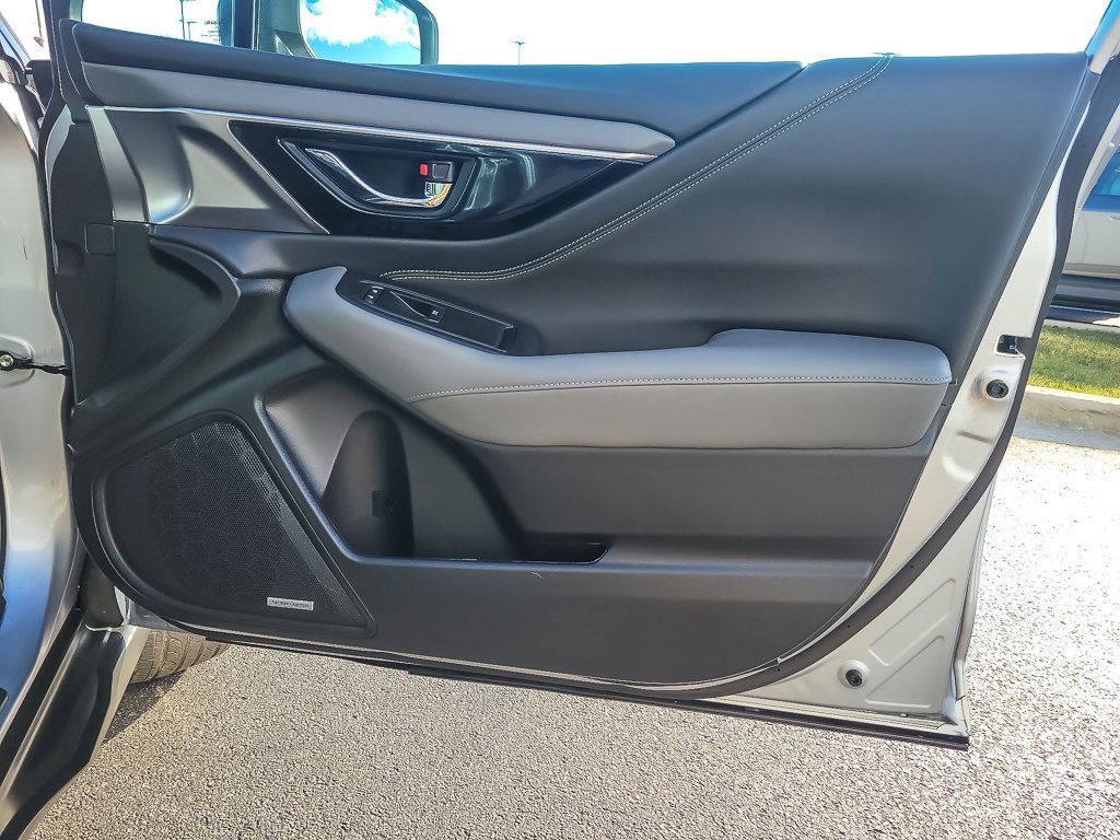 Certified 2025 Subaru Outback Onyx Edition image 21