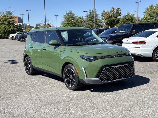 Used 2023 Kia Soul EX FWD image 1