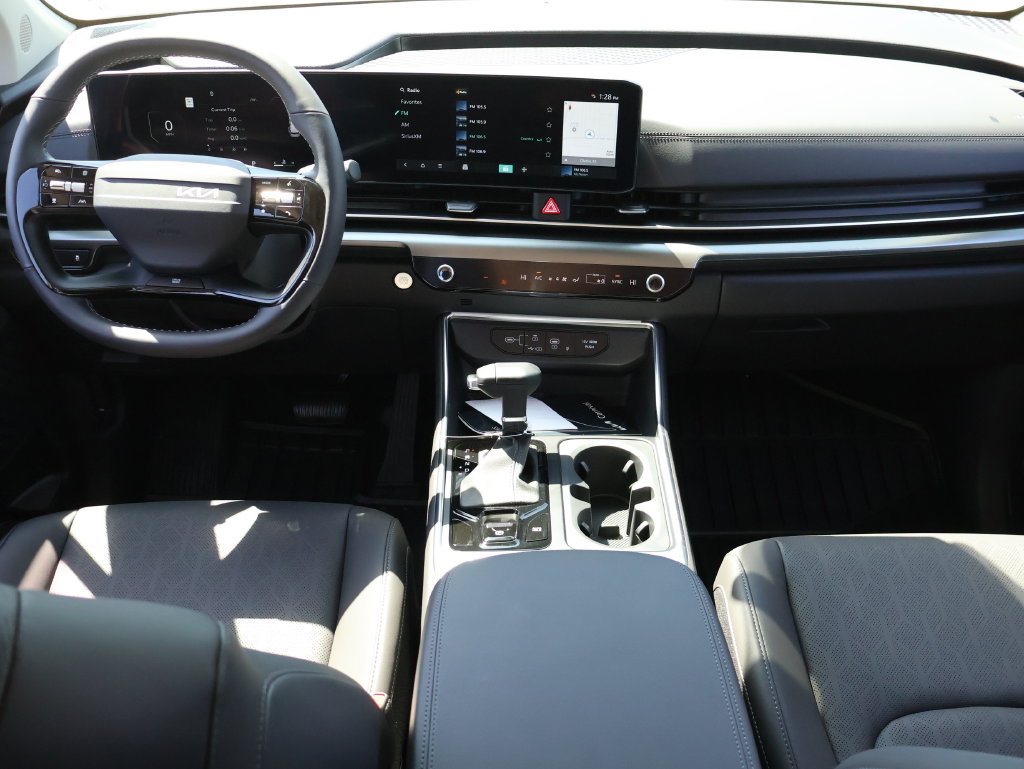 New 2027 Kia Carnival SX w/ Dark Edition Package FWD image 18