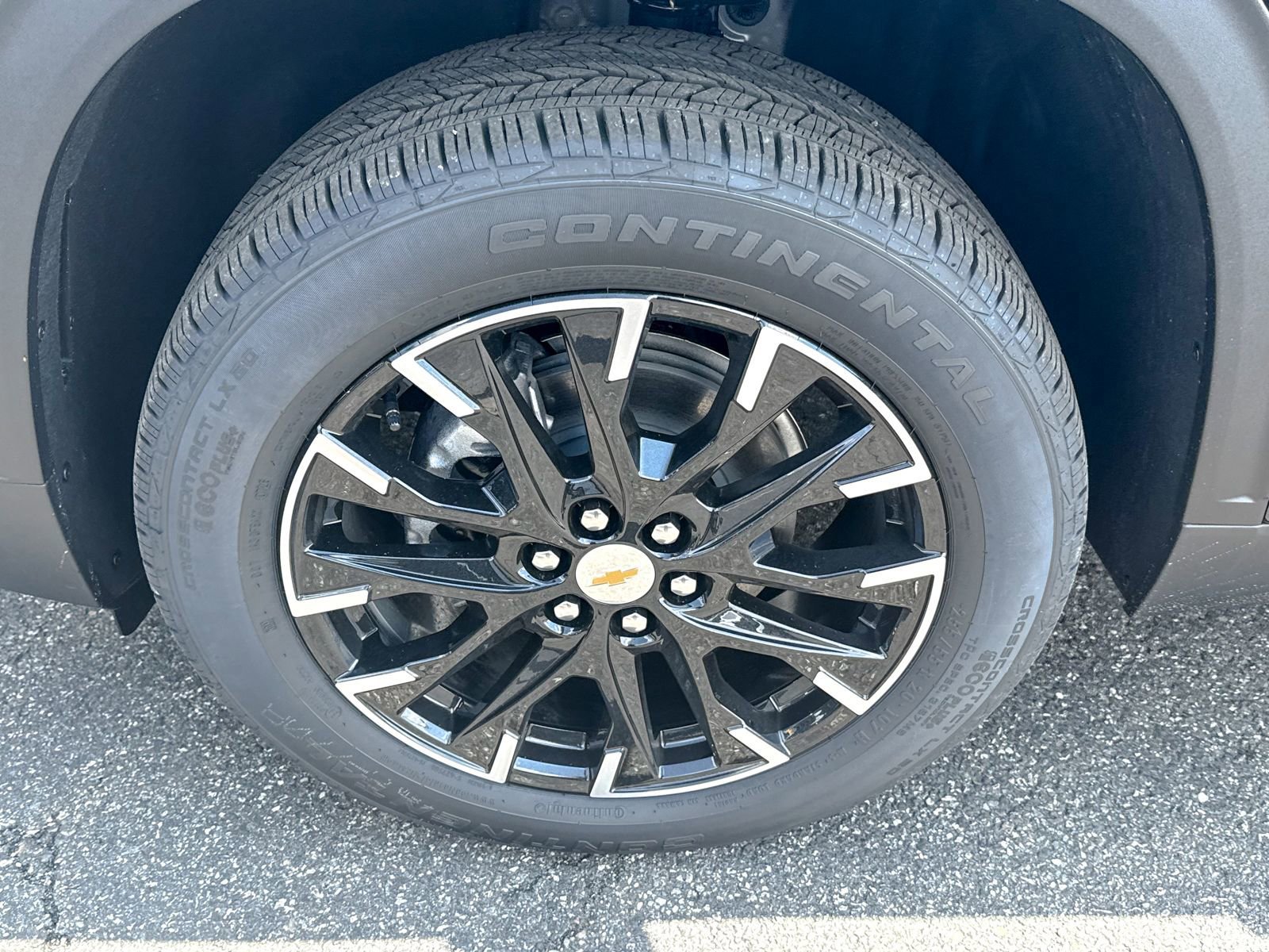 New 2026 Chevrolet Traverse LT w/ Sun and Wheel Package AWD/4WD image 10