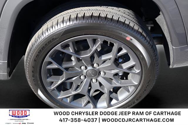 New 2026 Jeep Grand Cherokee L Summit w/ Obsidian Package AWD/4WD image 29