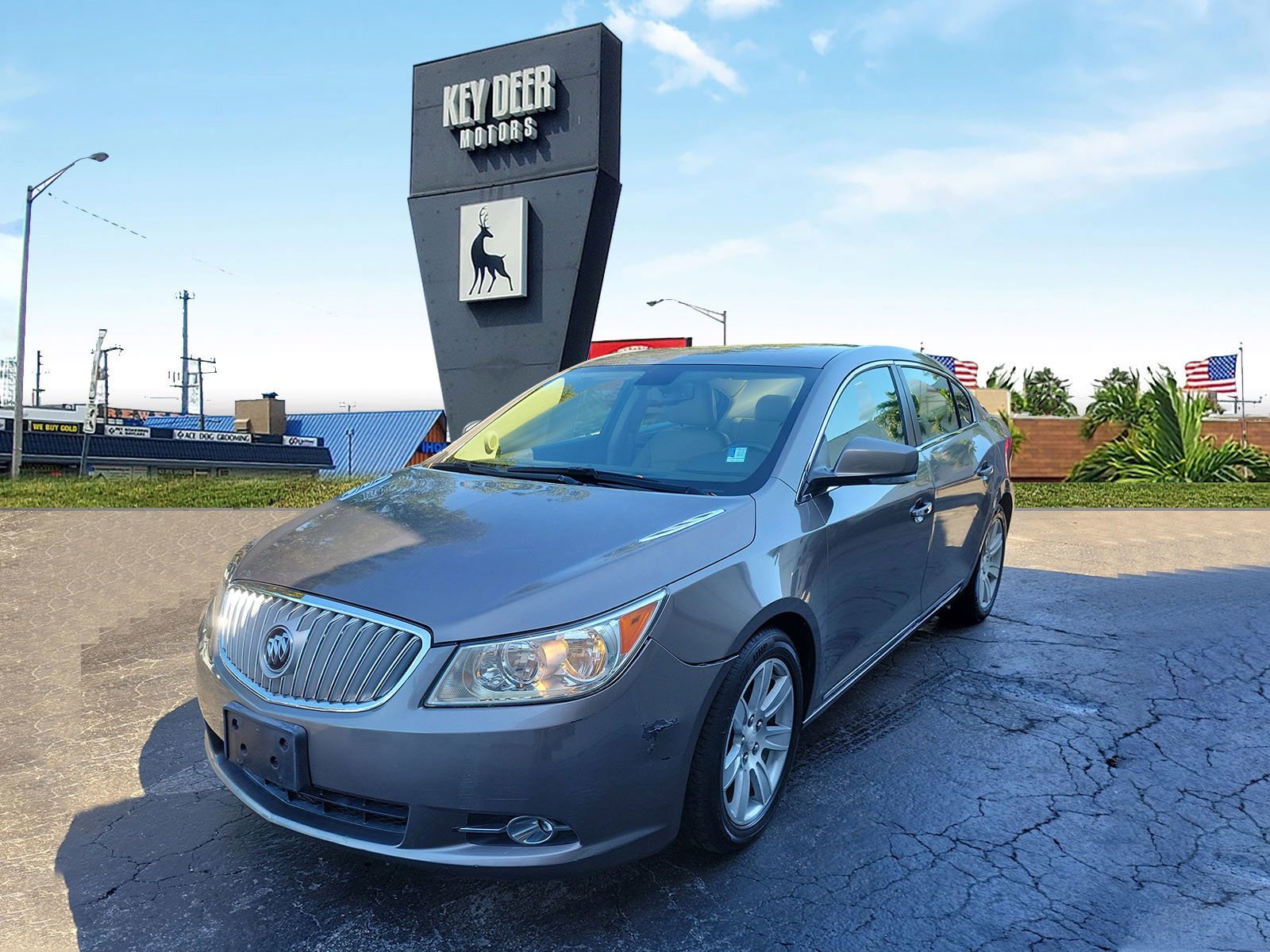 Used 2010 Buick LaCrosse CXL image 1