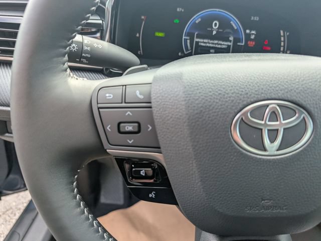 New 2026 Toyota Camry SE FWD image 17