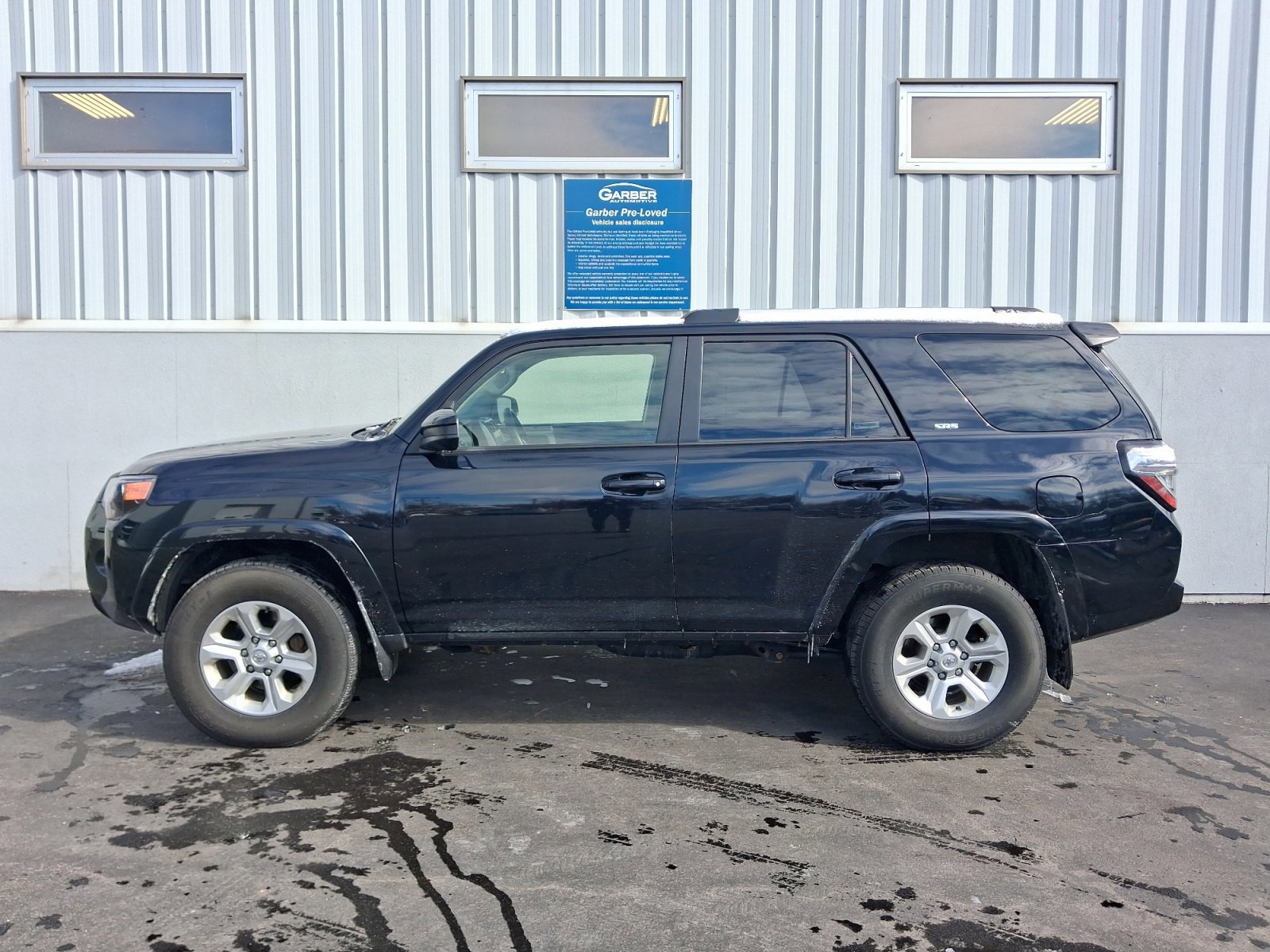 Used 2022 Toyota 4Runner SR5 AWD/4WD image 2
