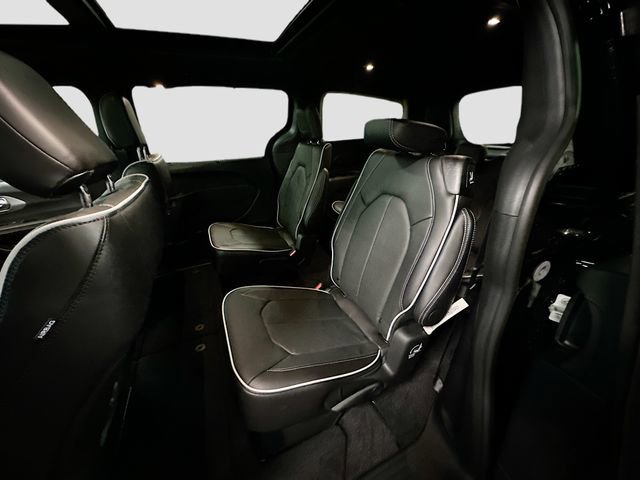 New 2026 Chrysler Pacifica Limited image 27