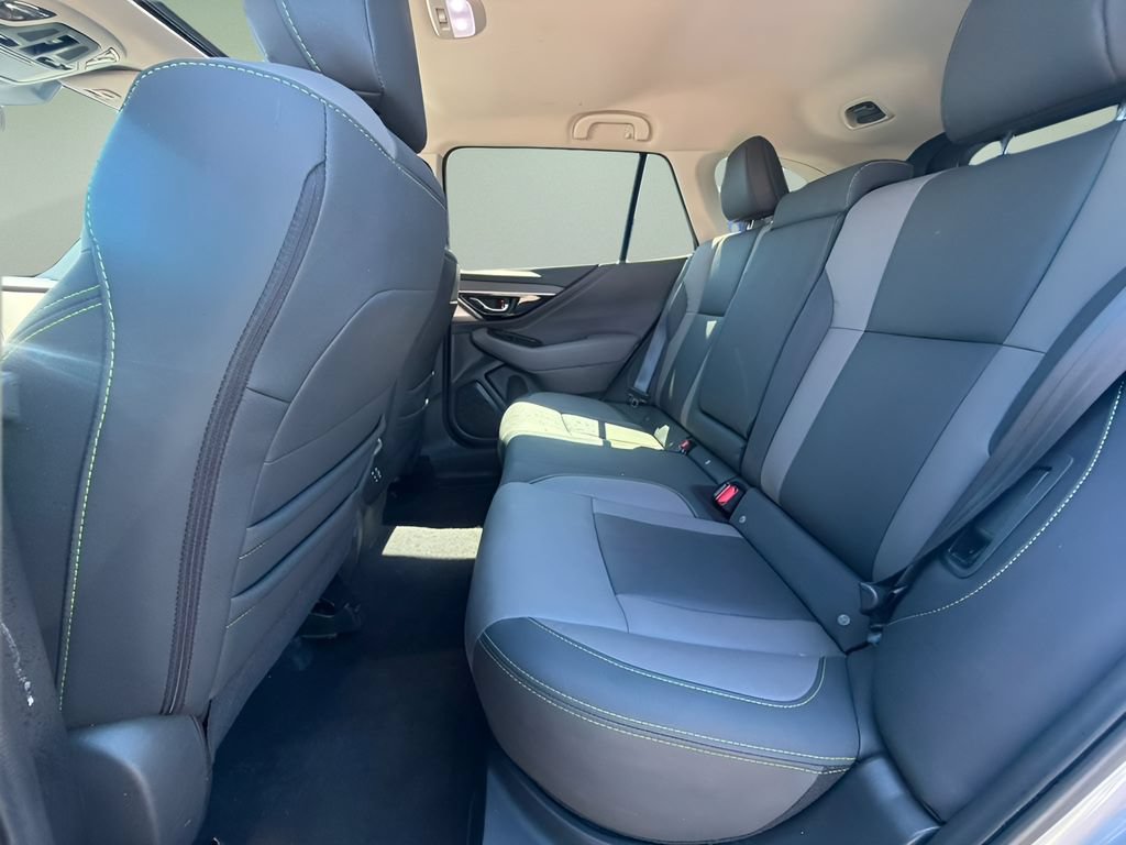 Used 2025 Subaru Outback Onyx Edition AWD/4WD image 17