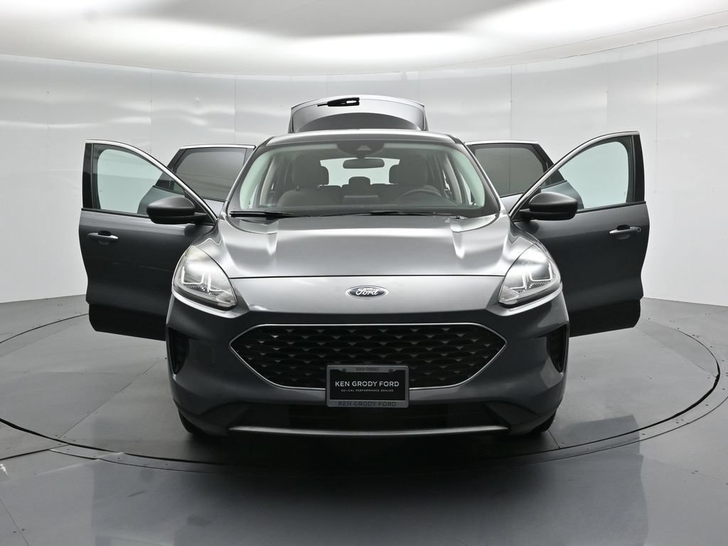 Used 2022 Ford Escape SE w/ Convenience Package FWD image 29