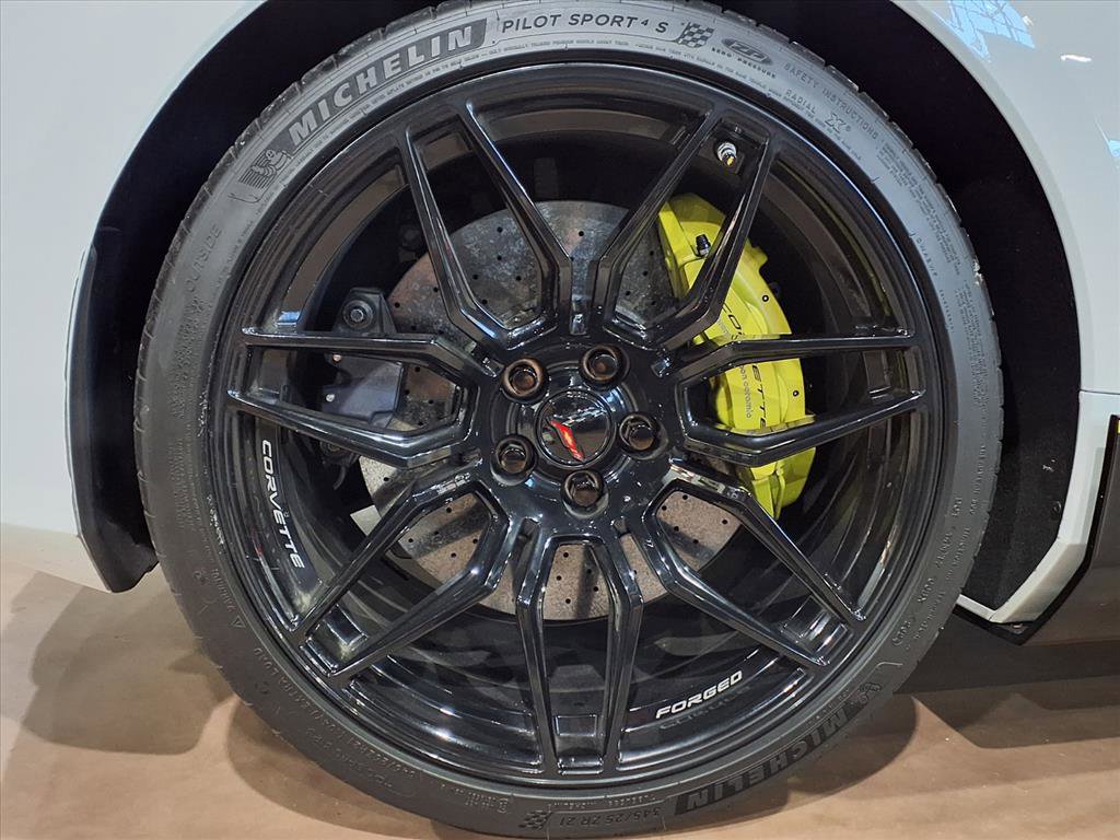 Used 2023 Chevrolet Corvette Z06 w/ Engine Appearance Package image 28