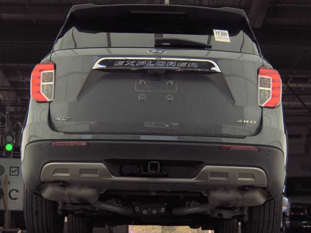 Used 2023 Ford Explorer XLT w/ Equipment Group 202A AWD/4WD image 6