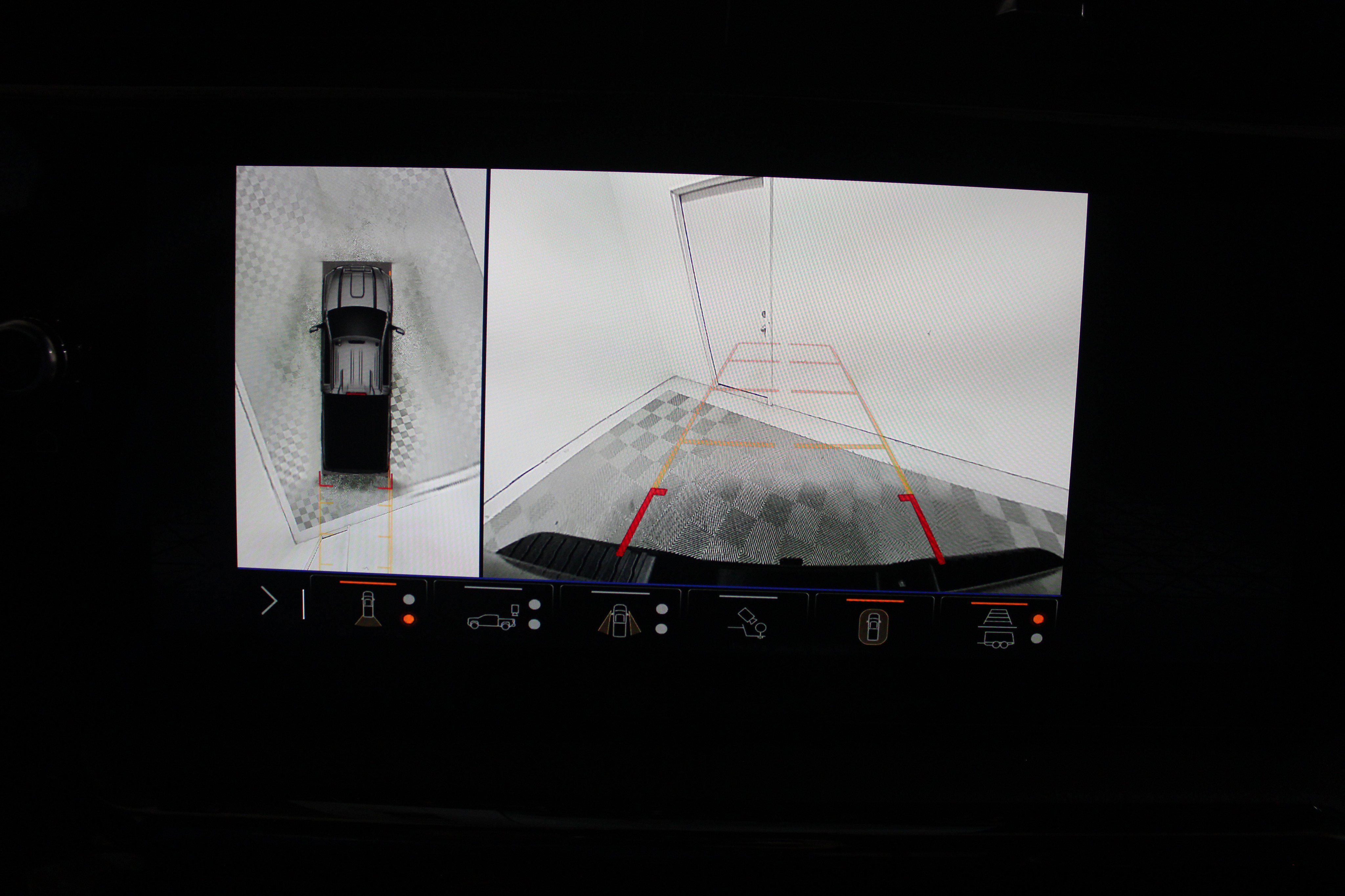 Used 2024 GMC Sierra 2500 AT4X AWD/4WD image 15