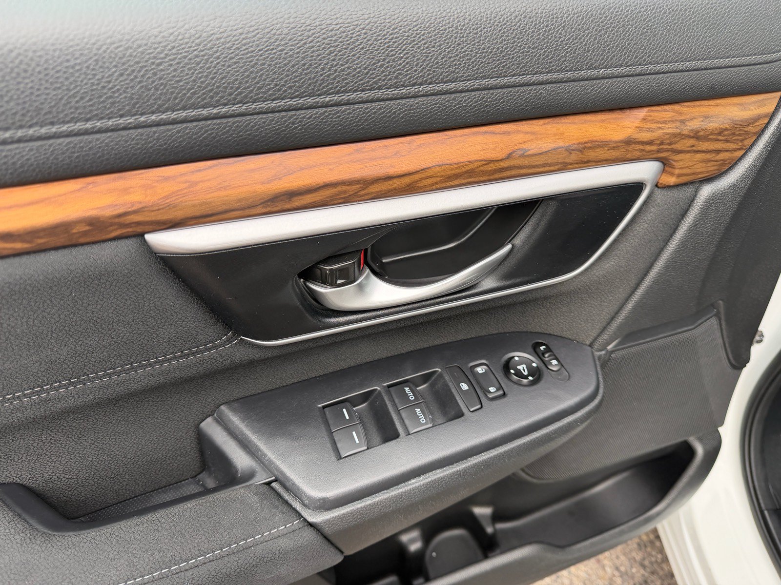 Used 2020 Honda CR-V EX image 18