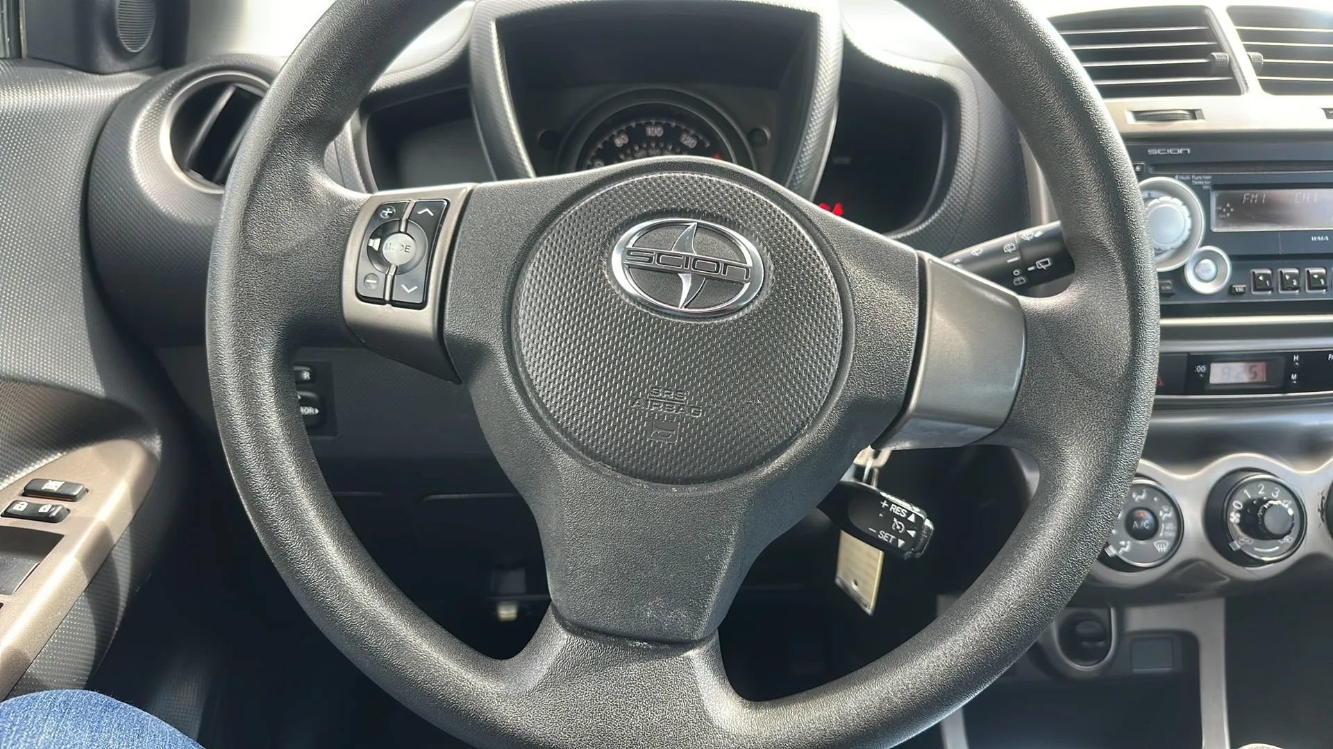 Used 2011 Scion xD FWD image 17